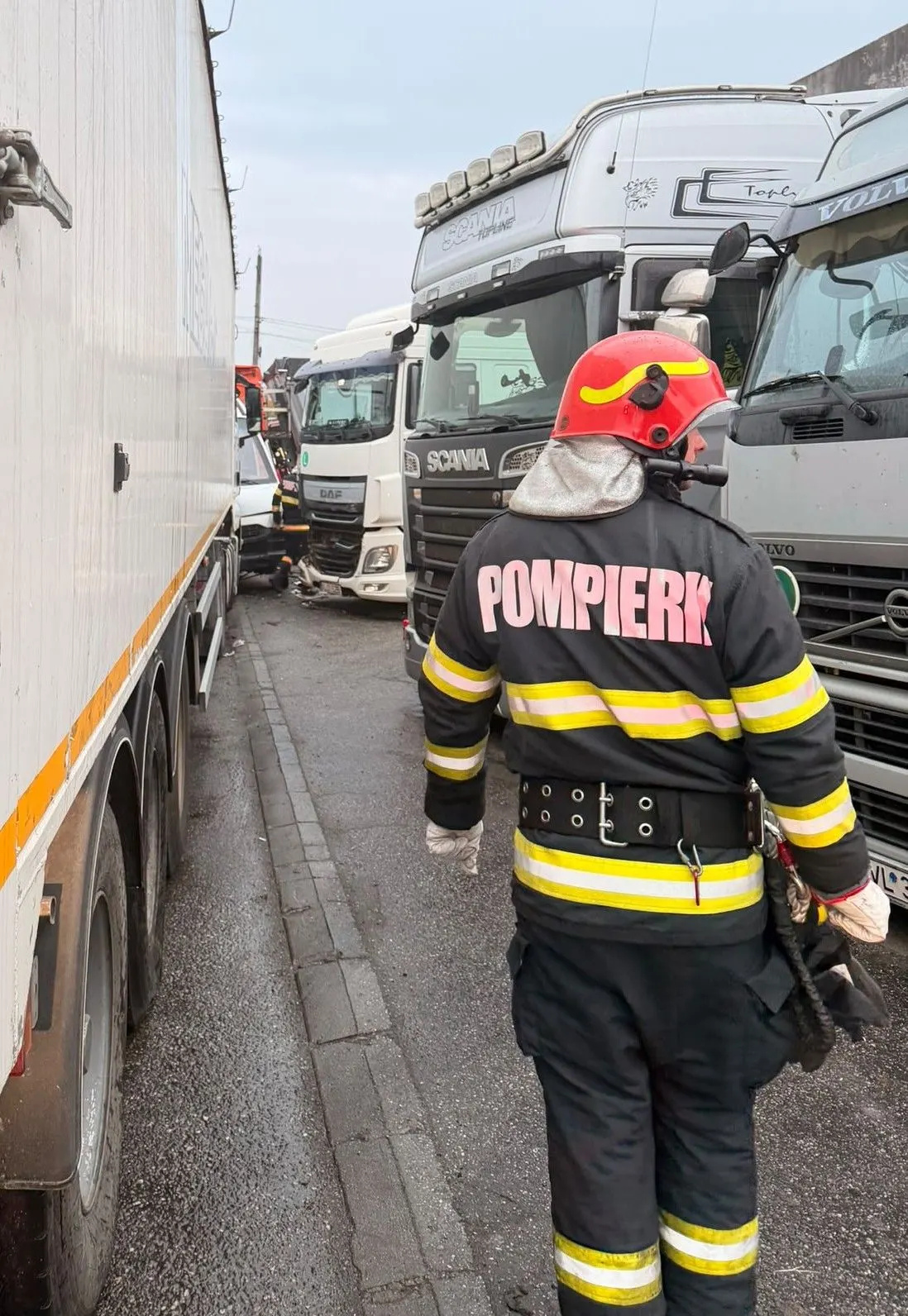 Pompierii din Vâlcea: 44 de misiuni în 48 de ore și alertă la Stoenești